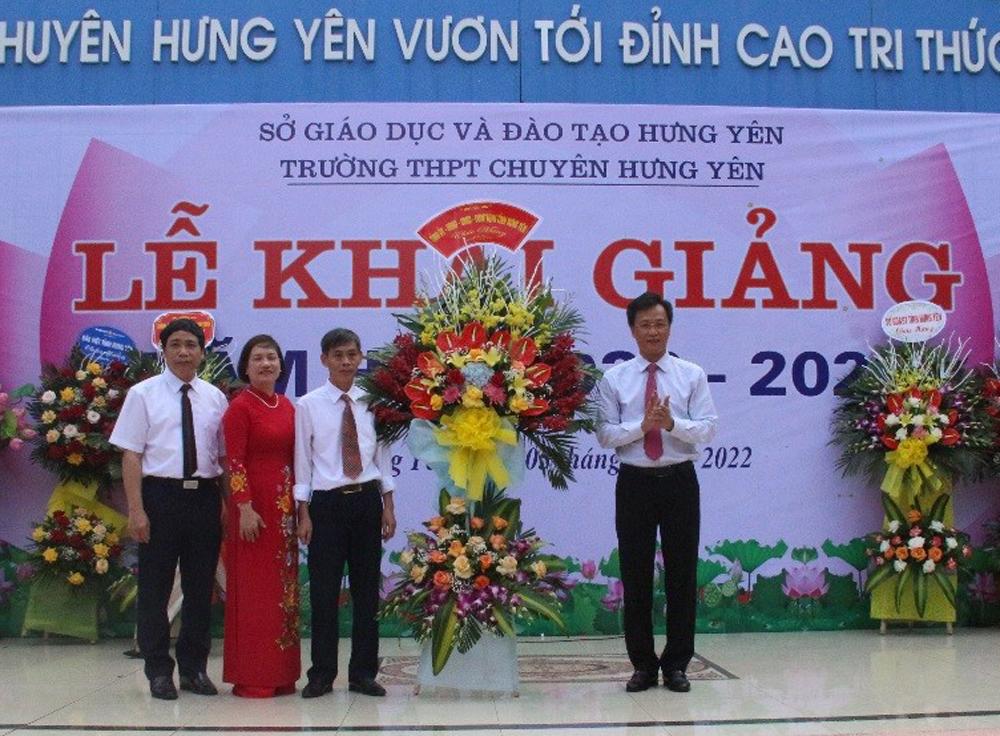Lãnh đạo tỉnh dự khai giảng năm học mới tại các địa phương