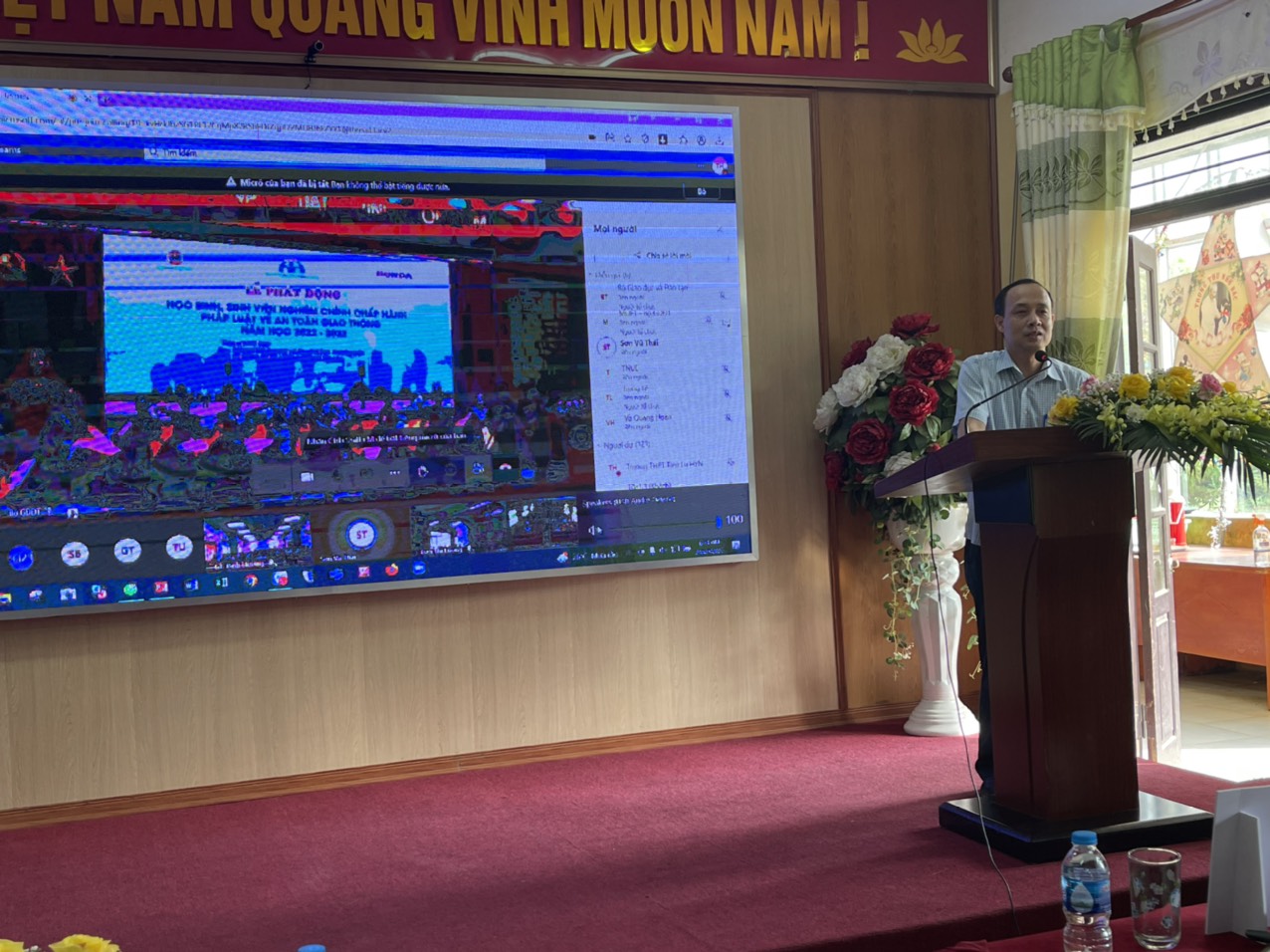 Tham dự Chương trình tuyên truyền pháp luật về an toàn giao thông đường bộ