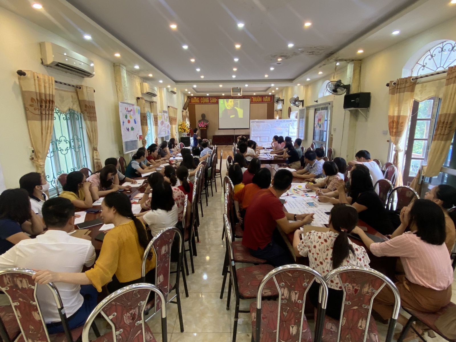 TRƯỜNG THPT KIM ĐỘNG QUYẾT TÂM XÂY DỰNG TRƯỜNG HỌC HẠNH PHÚC