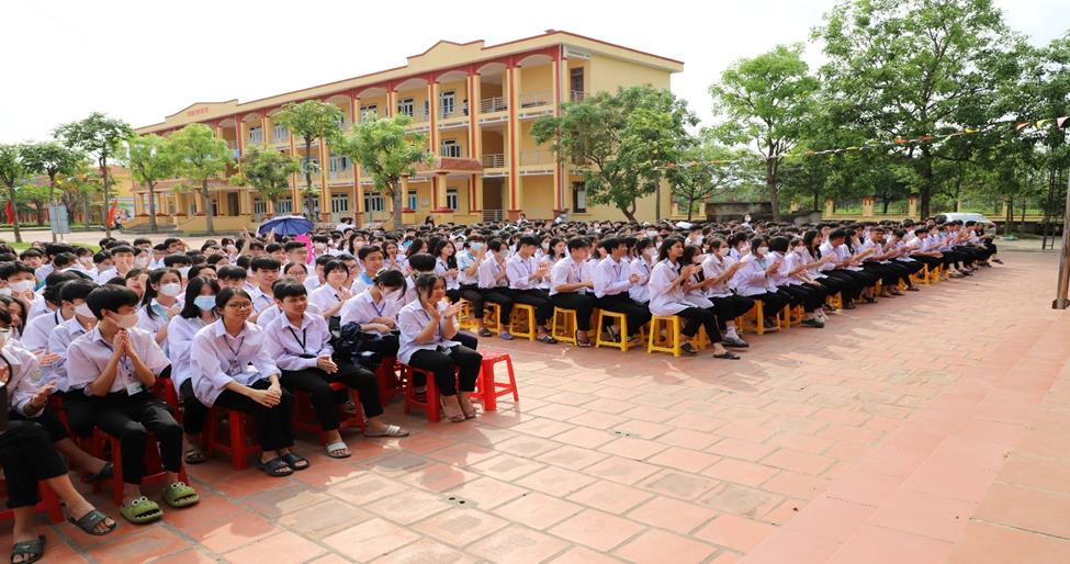 Chương trình trao học bổng “Chắp cánh ước mơ” tháng 05/2023