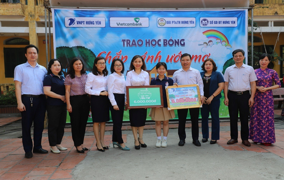 Chương trình trao học bổng “Chắp cánh ước mơ” từ tháng 6-8/2023