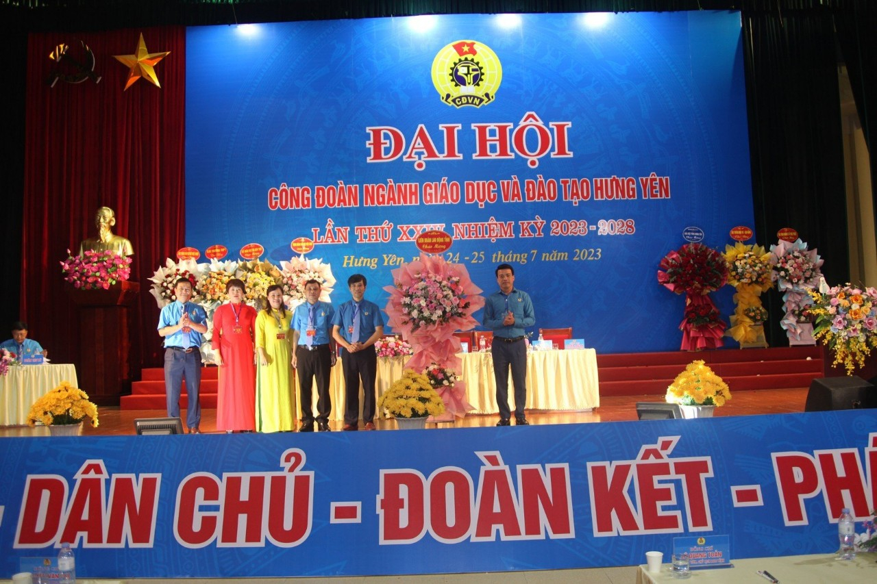 ĐẠI HỘI CÔNG ĐOÀN NGÀNH GIÁO DỤC VÀ ĐÀO TẠO TỈNH HƯNG YÊN, LẦN THỨ XXIV, NHIỆM KỲ 2023 - 2028 THÀNH CÔNG TỐT ĐẸP VỚI TINH THẦN “ĐỔI MỚI - DÂN CHỦ- ĐOÀN KẾT- PHÁT TRIỂN”
