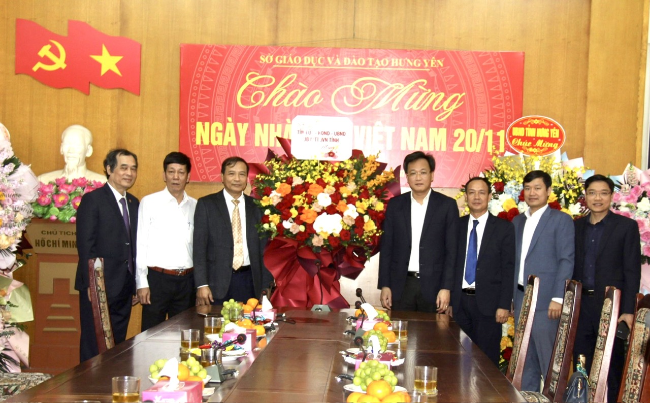 Lãnh đạo tỉnh Hưng Yên chúc mừng ngày Nhà giáo Việt Nam 20-11.