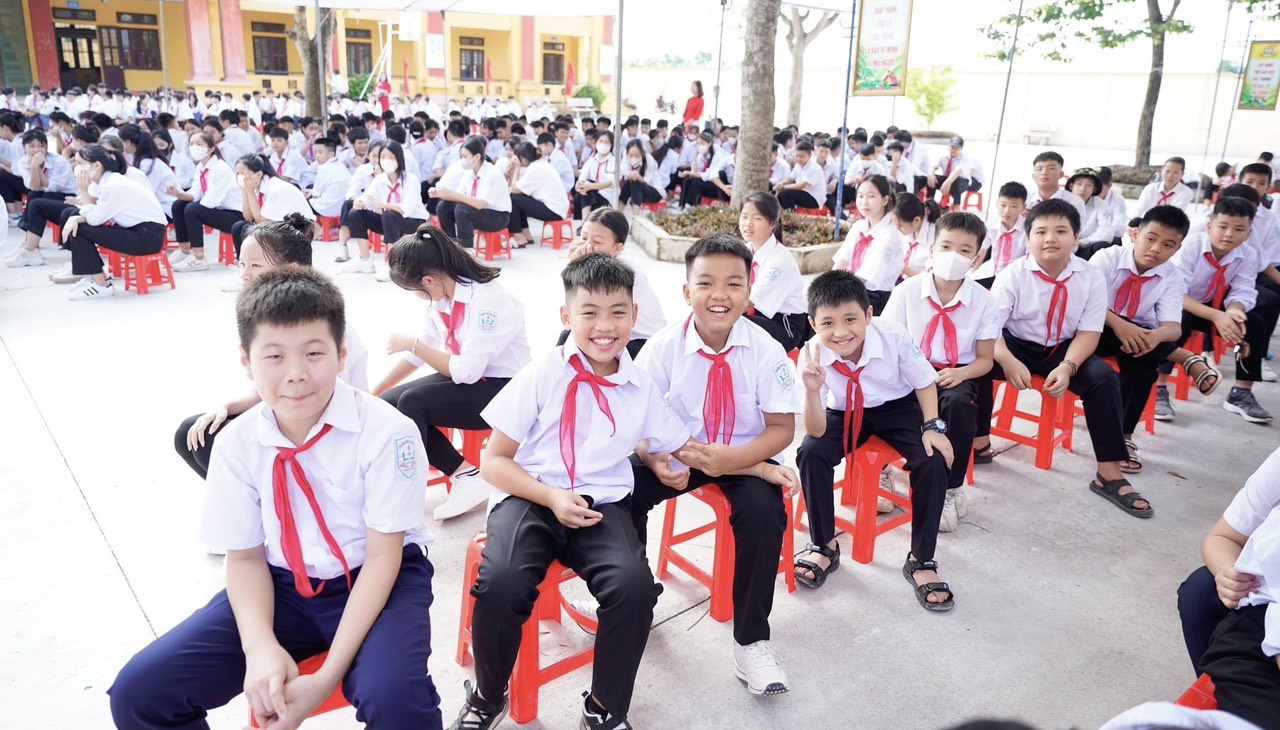 Bộ Giáo dục và Đào tạo yêu cầu thực hiện đúng quy định đối với các khoản thu năm học 2023-2024.