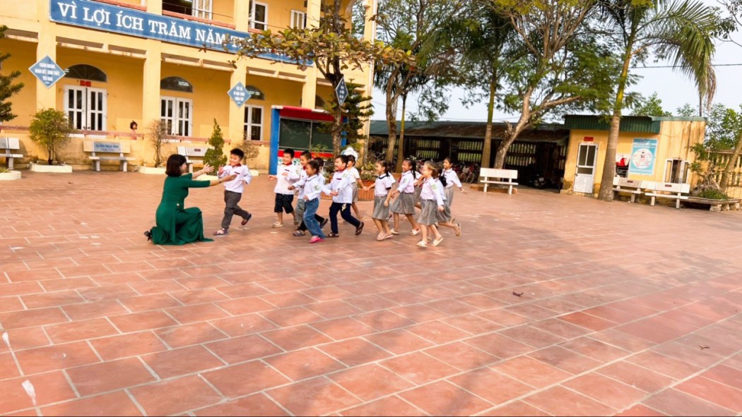 ĐÔI ĐIỀU CẢM NHẬN VỀ NGƯỜI THẦY NHÂN KỶ NIỆM 40 NĂM NGÀY NHÀ GIÁO VIỆT NAM, 20/11/1982 - 20/11/2022