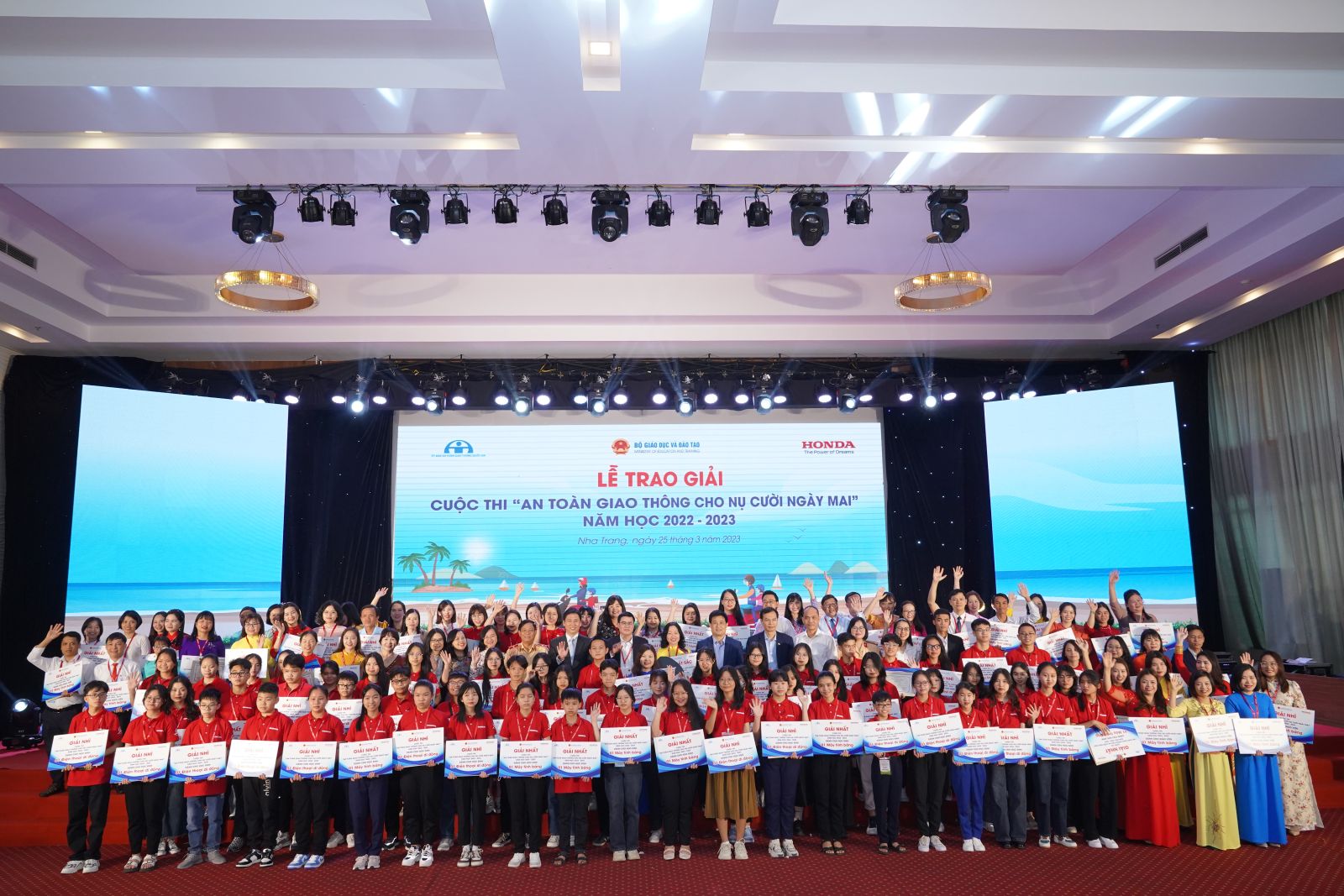 CÔNG TÁC GIÁO DỤC AN TOÀN GIAO THÔNG VÀ CUỘC THI AN TOÀN GIAO THÔNG CHO NỤ CƯỜI NGÀY MAI DÀNH CHO GIÁO VIÊN VÀ HỌC SINH TRUNG HỌC NĂM HỌC 2022 - 2023