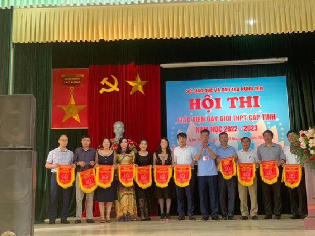 Niềm vui tháng 11