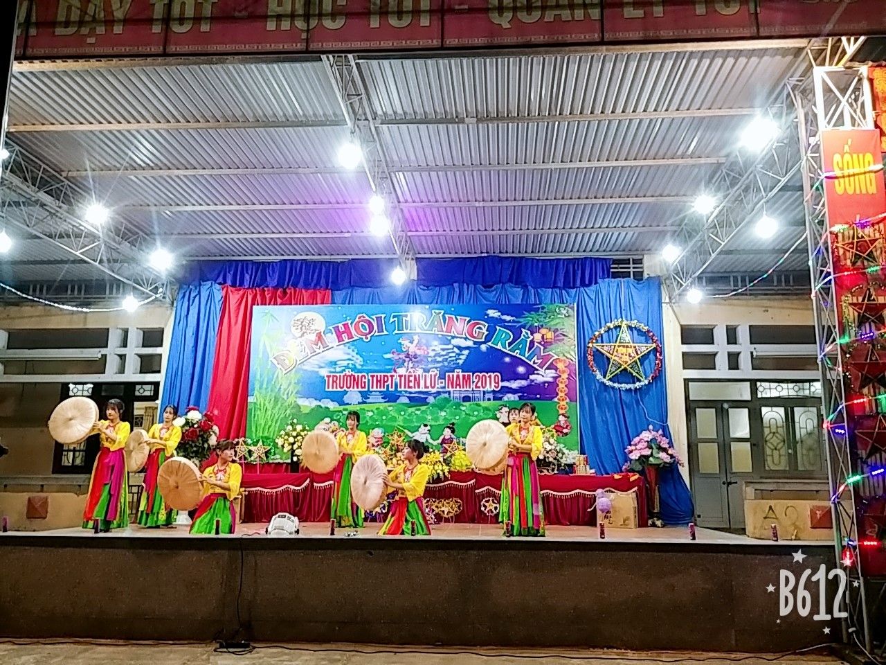 NÉT ĐẸP TRUNG THU TRƯỜNG THPT TIÊN LỮ