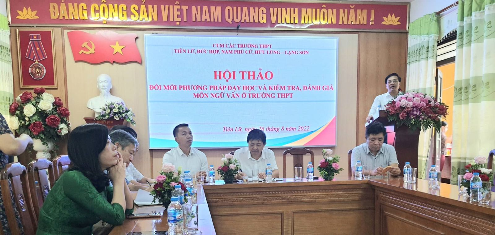 HỘI THẢO CỤM CÁC TRƯỜNG THPT: “ĐỔI MỚI CÁCH DẠY, CÁCH HỌC VÀ KIỂM TRA, ĐÁNH GIÁ MÔN NGỮ VĂN Ở TRƯỜNG THPT”
