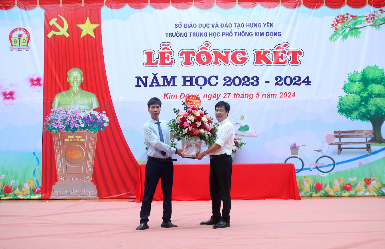 LỄ TỔNG KẾT NĂM HỌC  2023-2024 THPT KIM ĐỘNG TỰ HÀO NHÌN LẠI MỘT CHẶNG ĐƯỜNG