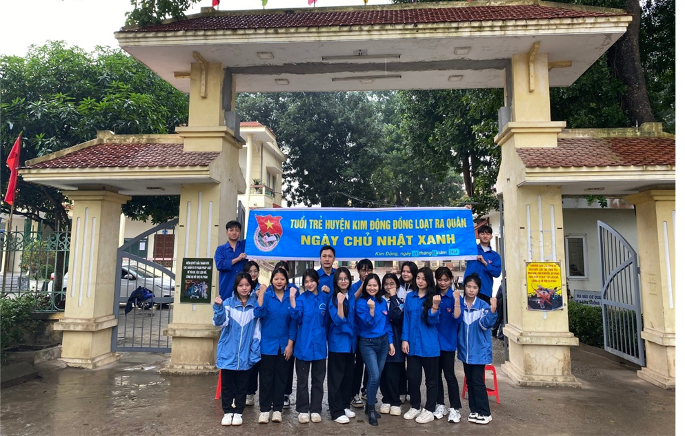 TUỔI TRẺ TRƯỜNG THPT KIM ĐỘNG SÔI NỔI VỚI THÁNG THANH NIÊN