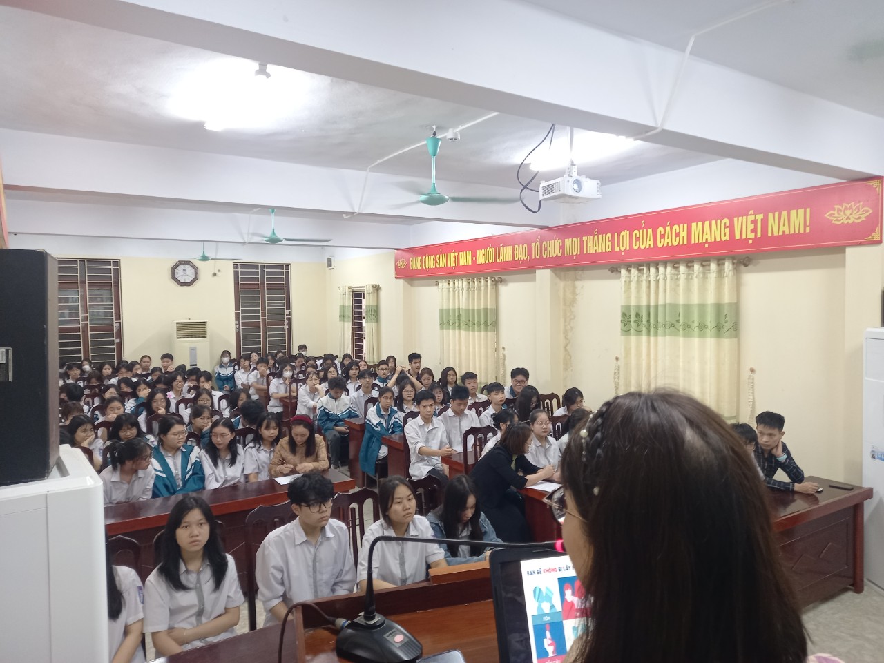 THPT Hưng Yên tổ chức chương trình tuyên tuyền về phòng, chống HIV và phổ biến giáo dục pháp luật về ma túy học đường