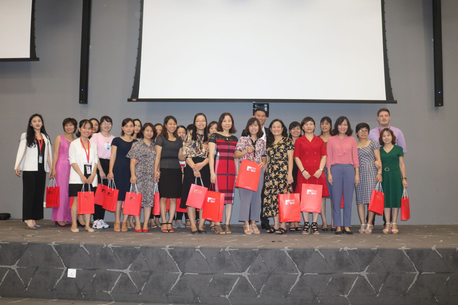 C3HY giao lưu tại trường Đại học BUV