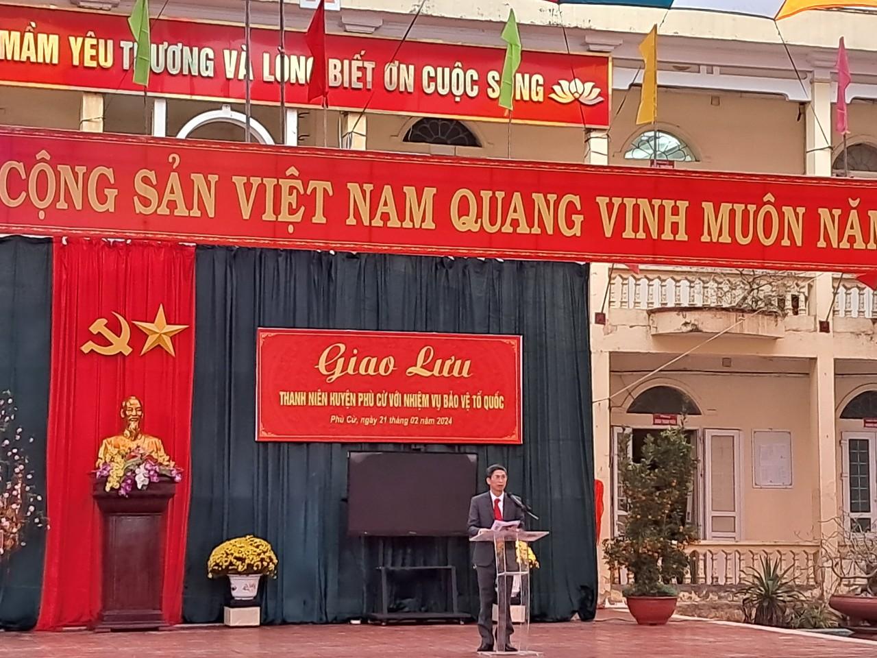 BUỔI GIAO LƯU "THANH NIÊN HUYỆN PHÙ CỪ VỚI NHIỆM VỤ BẢO VỆ TỔ QUỐC" TẠI TRƯỜNG THPT PHÙ CỪ
