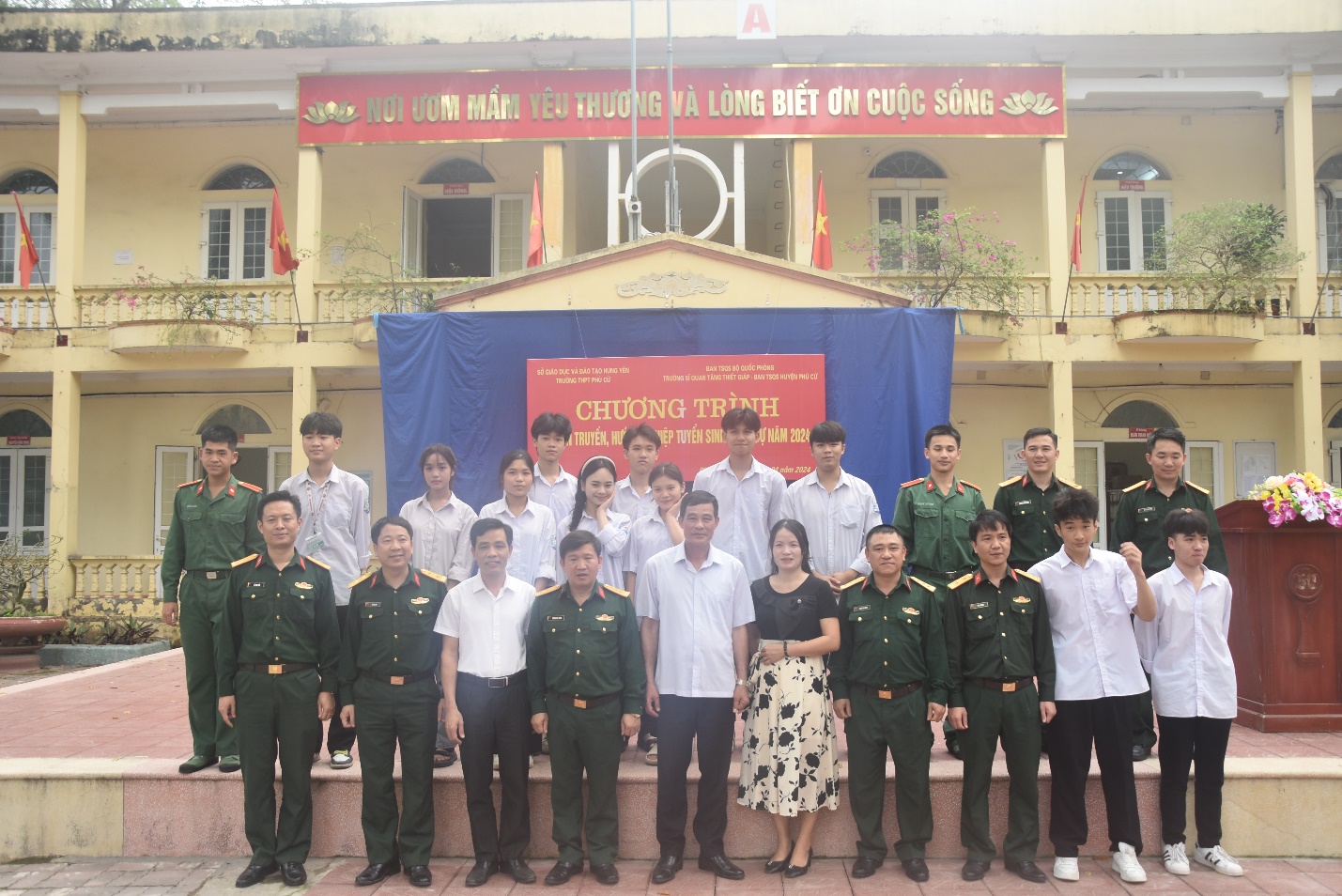 CHƯƠNG TRÌNH TUYÊN TRUYỀN, HƯỚNG NGHIỆP  TUYỂN SINH QUÂN SỰ NĂM 2024 TẠI TRƯỜNG THPT PHÙ CỪ