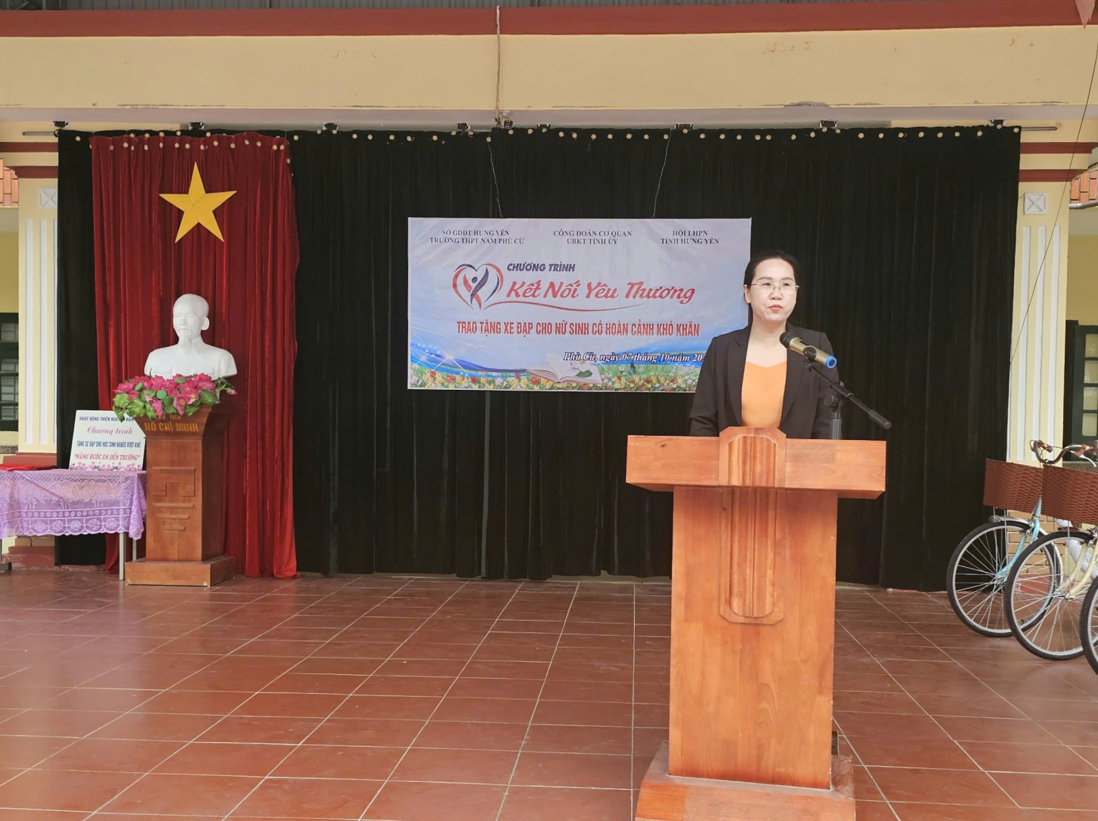 THÁNG 10 – NHỮNG NGÀY TRAO YÊU THƯƠNG