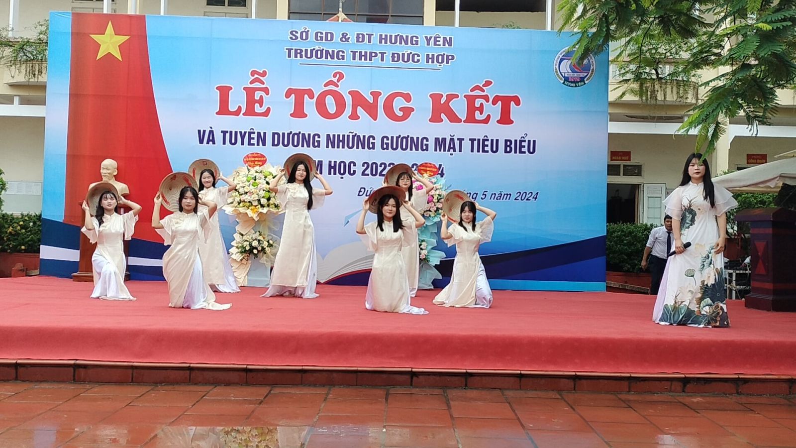 LỄ TỔNG KẾT NĂM HỌC 2023-2024: TÔN VINH NỖ LỰC VÀ THÀNH TÍCH NHỮNG GƯƠNG MẶT TIÊU BIỂU