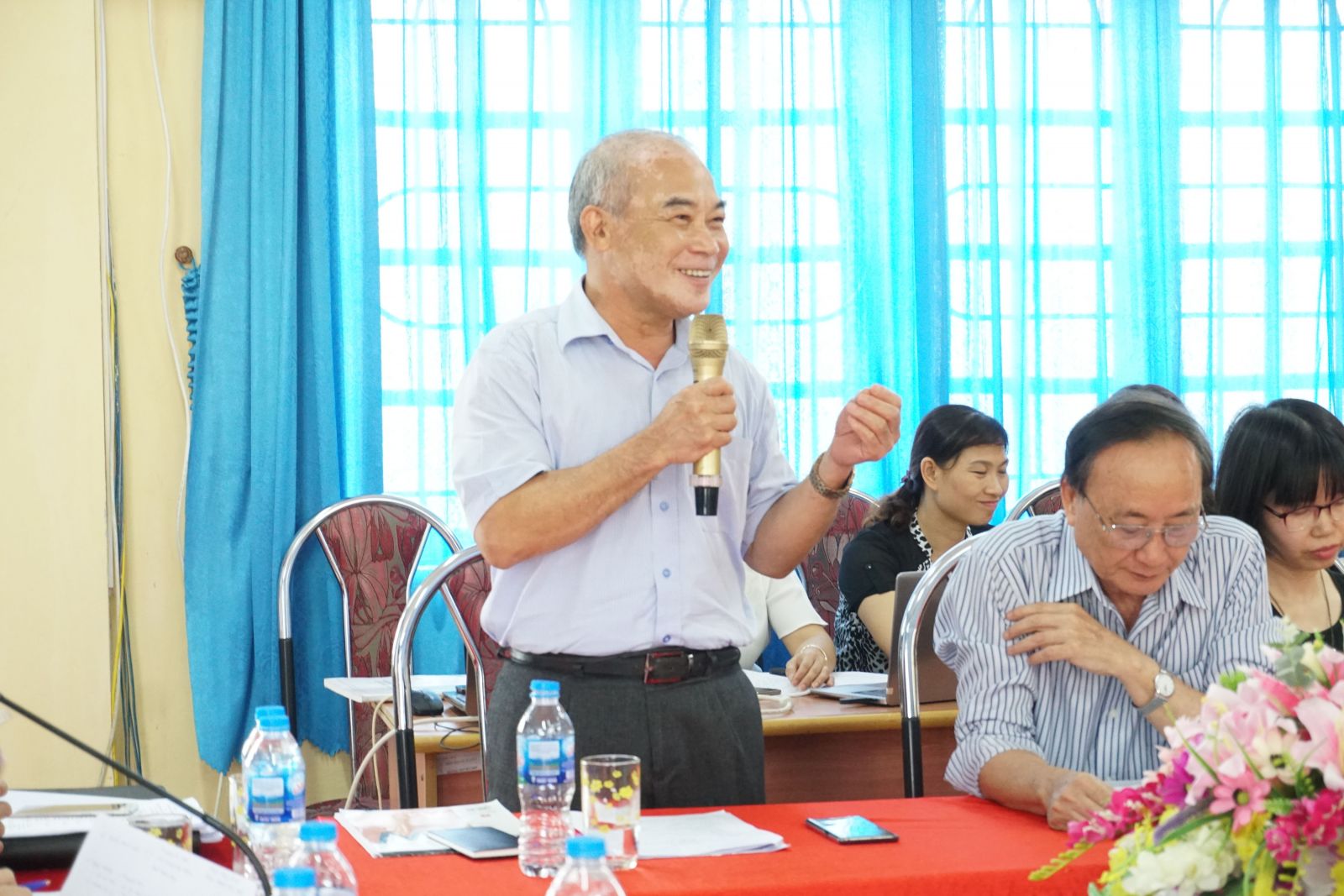 Trường THPT Đức Hợp phối hợp với trường THPT Chuyên Hưng Yên, THPT Mỹ Hào tổ chức Hội thảo chuyên môn với cụm trường.