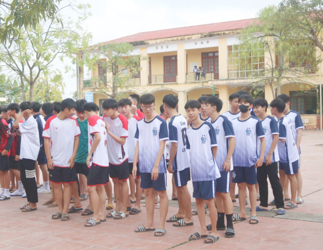 TRƯỜNG THPT NGHĨA DÂN TỔ CHỨC GIẢI BÓNG ĐÁ FUTSAL LẦN THỨ 5  NĂM HỌC 2023-2024.