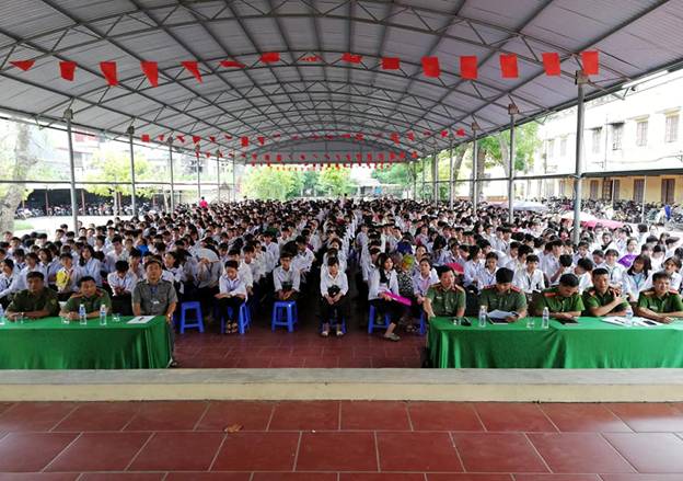 TẬP HUẤN PHÒNG CHÁY CHỮA CHÁY TẠI TRƯỜNG THPT ÂN THI