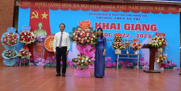 TƯNG BỪNG LỄ KHAI GIẢNG NĂM HỌC 2022-2023 TRƯỜNG THPT ÂN THI
