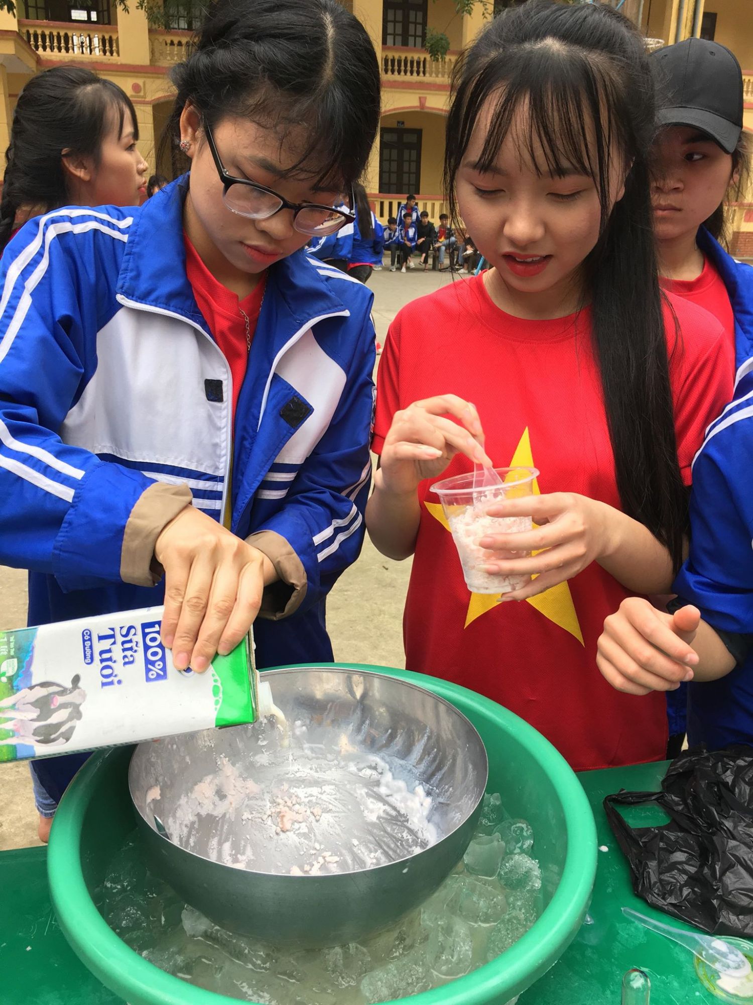 Ngày hội STEM trường THPT Triệu Quang Phục: Khơi dậy sự sáng tạo và lòng yêu khoa học cho thế hệ trẻ