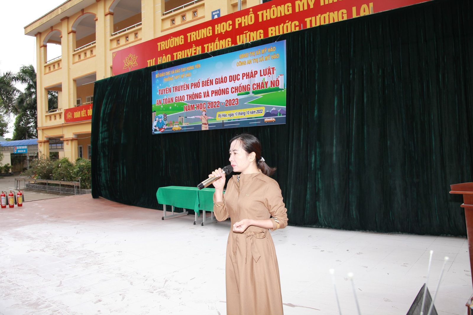TUYÊN TRUYỀN, PHỔ BIẾN GIÁO DỤC PHÁP LUẬT AN TOÀN GIAO THÔNG VÀ PHÒNG CHỐNG CHÁY NỔ NĂM HỌC 2022-2023