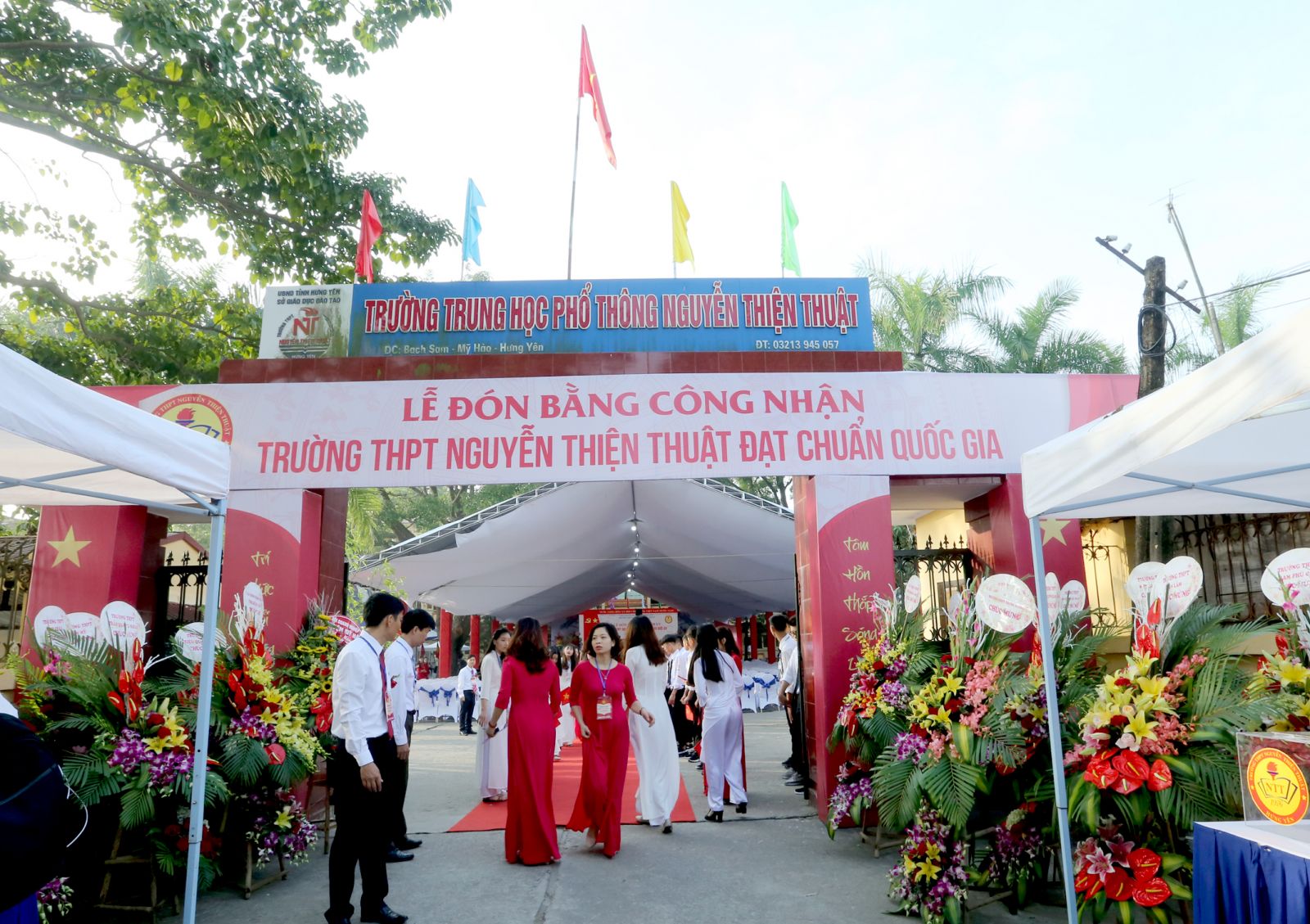 Một số hình ảnh trong ngày " LỄ ĐÓN NHẬN DANH HIÊU TRƯỜNG CHUẨN QUỐC GIA"