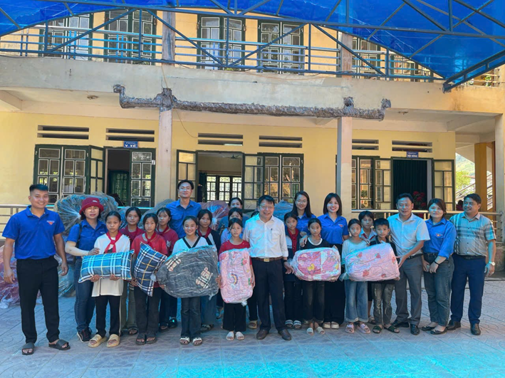 CHUYẾN ĐI THIỆN NGUYỆN TẠI TRƯỜNG DÂN TỘC BÁN TRÚ BẢN THẤU - TỈNH YÊN BÁI