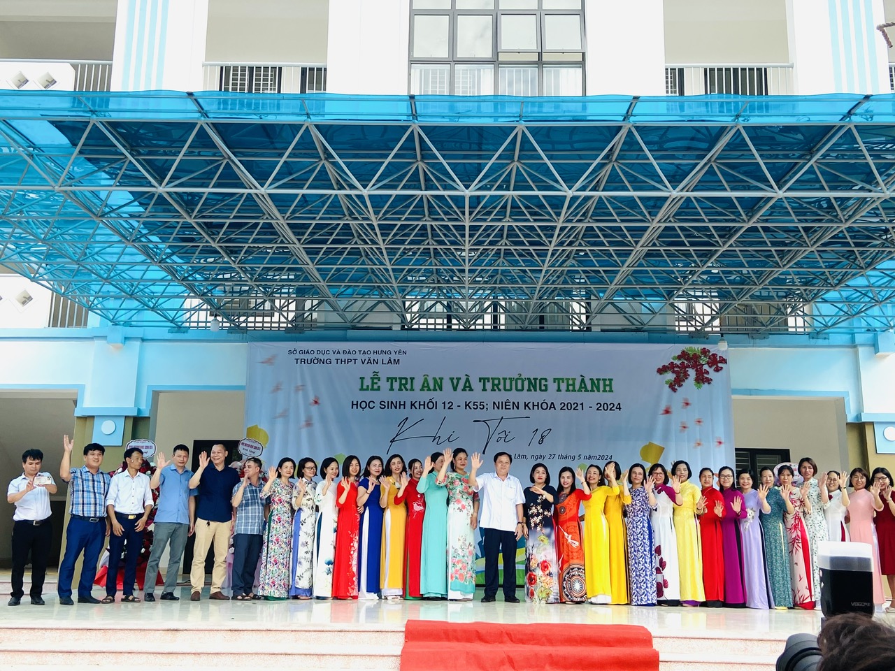 LỄ TRI ÂN VÀ TRƯỞNG THÀNH HỌC SINH KHỐI 12 K55 NIÊN KHOÁ 2021 - 2024