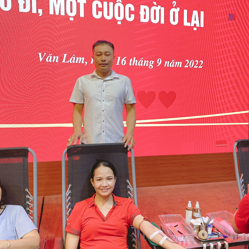 HỘI CHỮ THẬP ĐỎ TRƯỜNG THPT TRƯNG VƯƠNG THAM GIA HIẾN MÁU NHÂN ĐẠO