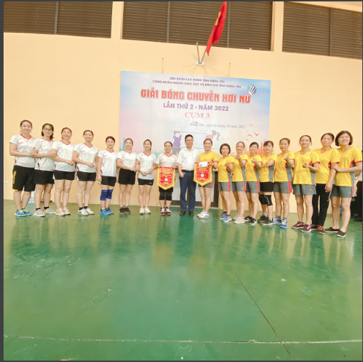TRƯỜNG THPT TRƯNG VƯƠNG THAM GIA GIẢI BÓNG CHUYỀN HƠI NỮ LẦN THỨ II CẤP CỤM