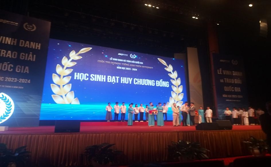PHONG TRÀO HỌC TIẾNG ANH CỦA TRƯỜNG THPT TRƯNG VƯƠNG