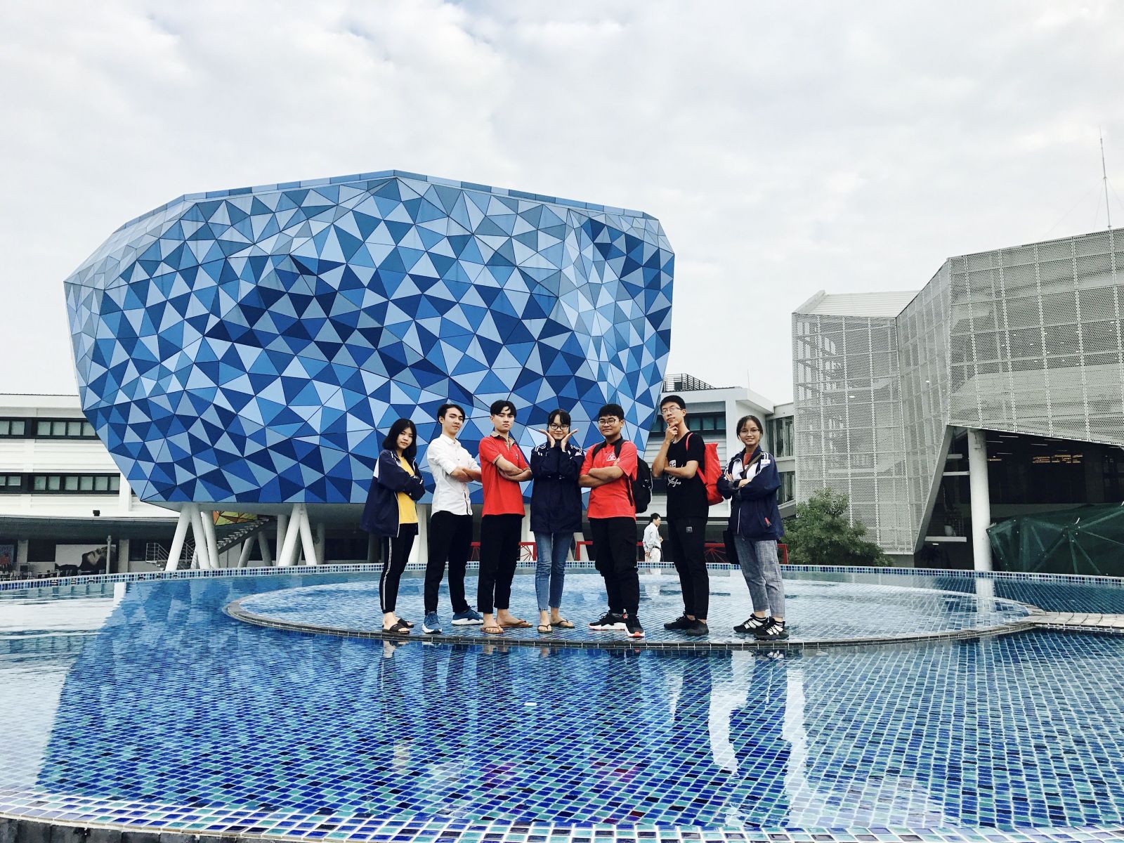 NGÀY TRẢI NGHIỆM LÀ SINH VIÊN ĐẠI HỌC ANH QUỐC BUV CỦA HS LỚP 12A1, 12A2
