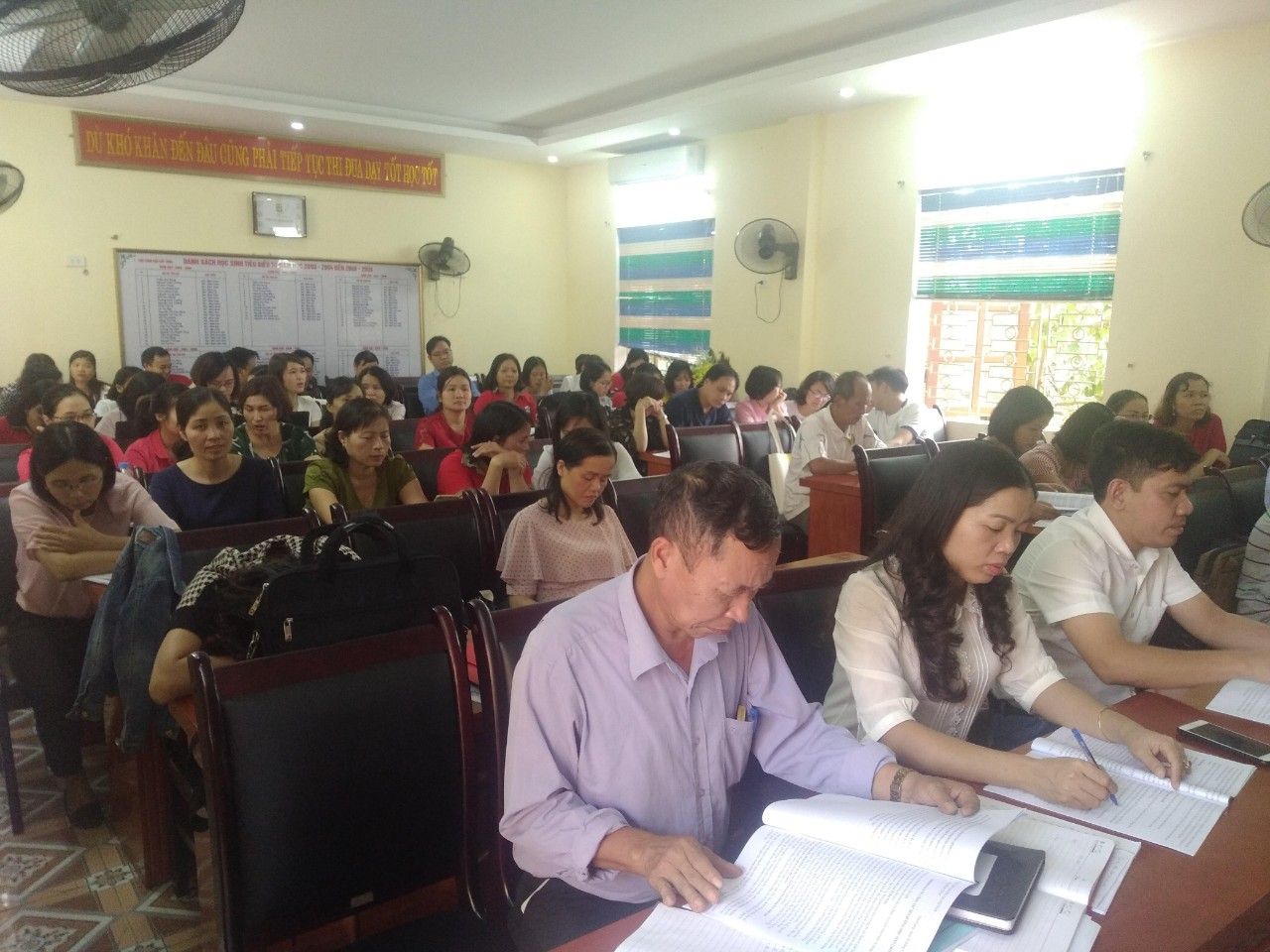 HỘI THẢO VỀ ÔN THI THPT QUỐC GIA VÀ BỒI DƯỠNG ĐỘI TUYỂN HỌC SINH GIỎI NĂM HỌC 2019-2020
