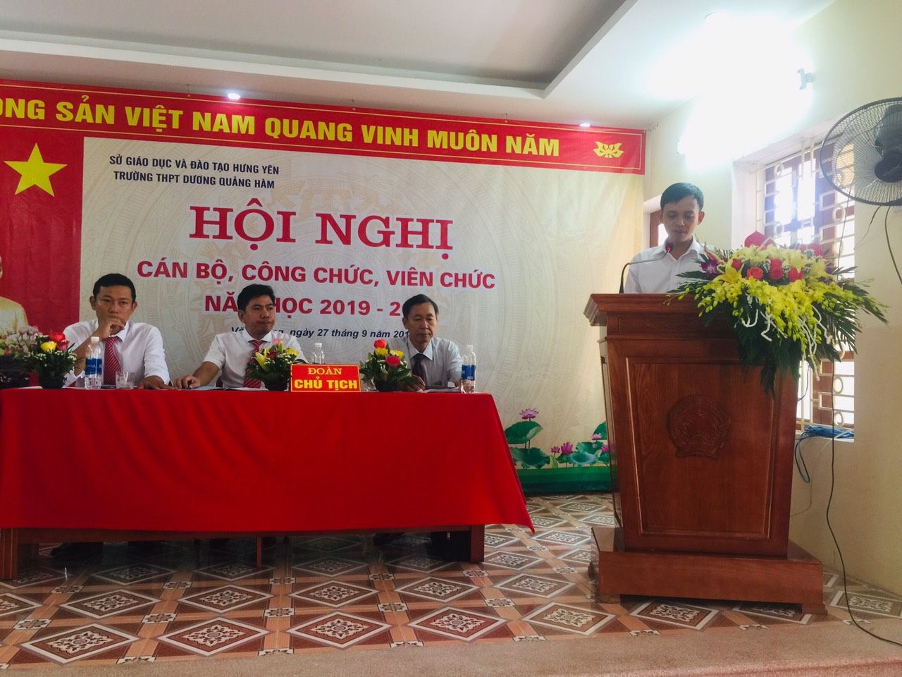 HỘI NGHỊ CÁN BỘ CÔNG CHỨC VIÊN CHỨC TRƯỜNG THPT DƯƠNG QUẢNG HÀM NĂM HỌC 2019-2020