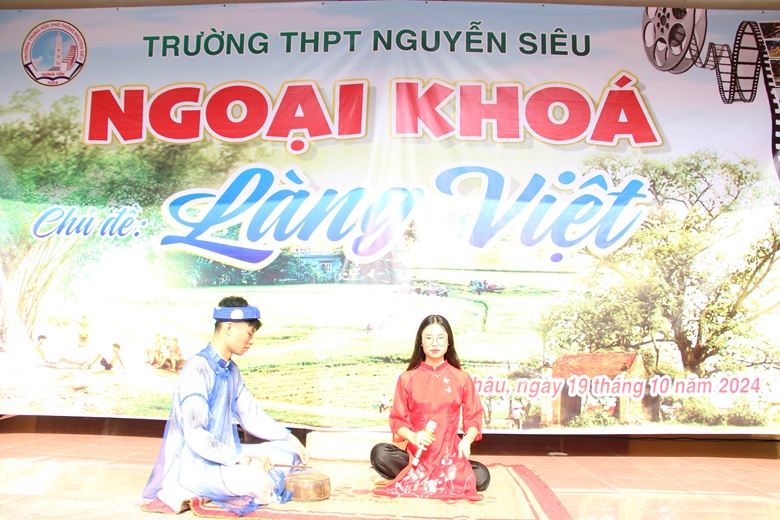 Trường THPT Nguyễn Siêu: Ngoại khóa năm học 2024-2025 chủ đề " Làng Việt"